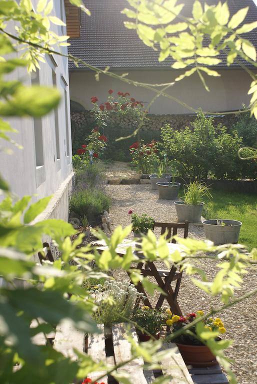 Carpe Diem - Bnb - Chambres d'hôtes Péry Exterior foto
